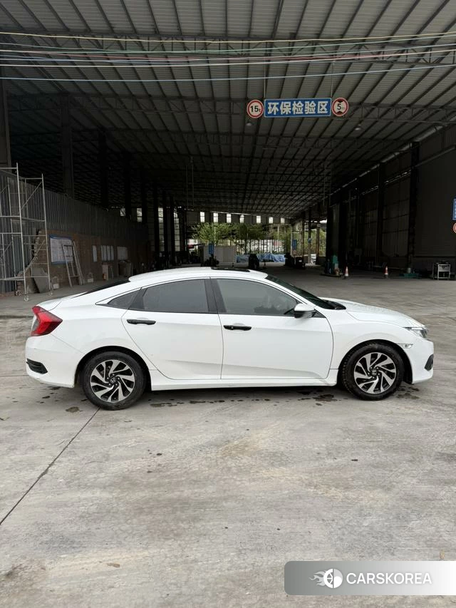 Honda Civic 2018 Белый из Китая, фото 2