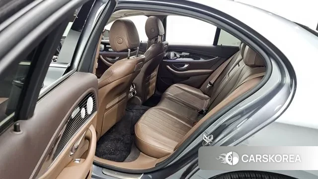 Mercedes-Benz E-Class W213 2020 Серый из Кореи, фото 2