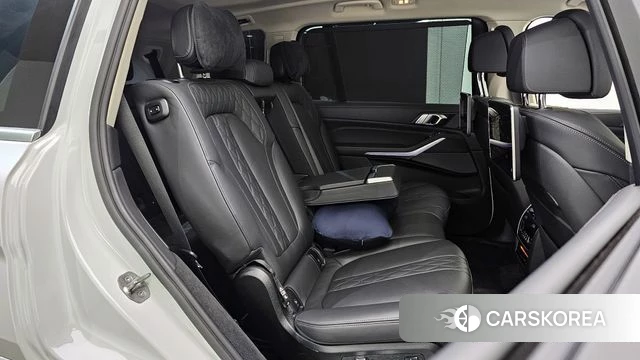 BMW X7 (G07) 2022 Белый из Кореи, фото 2