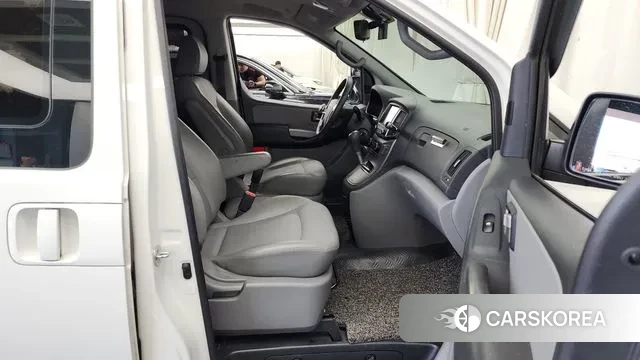 Hyundai The New Grand Starex 2019 Белый из Кореи, фото 2