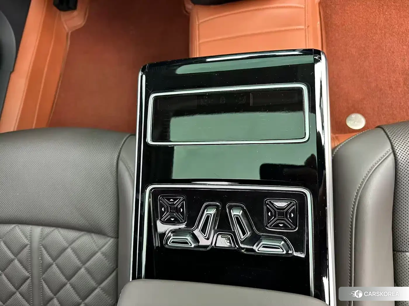 Audi A8 2022 Черный из Китая, фото 2