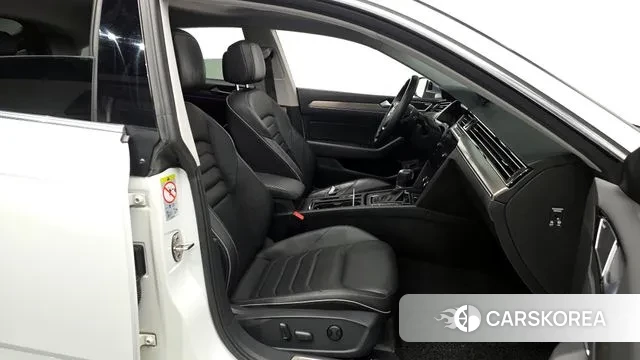 Volkswagen Arteon 2019 Белый из Кореи, фото 2