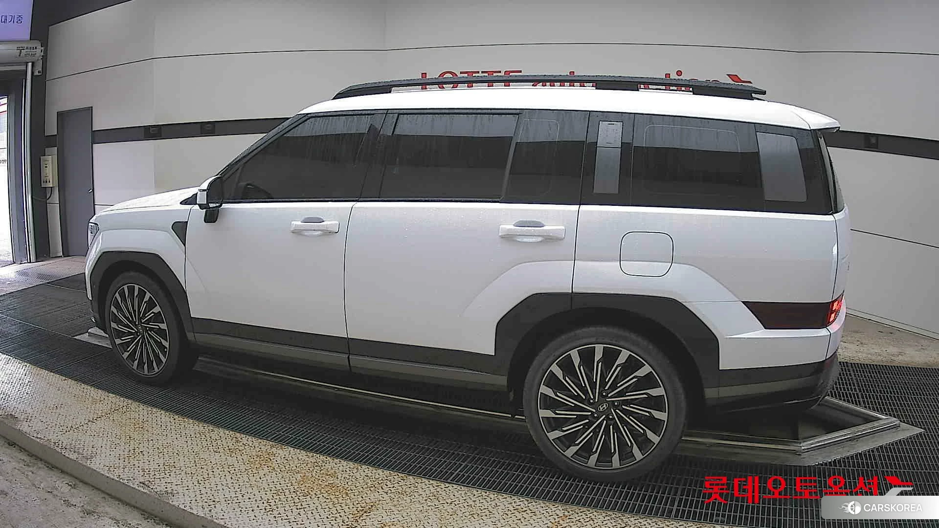 Hyundai Santa Fe 2024 Белый из Кореи, фото 2