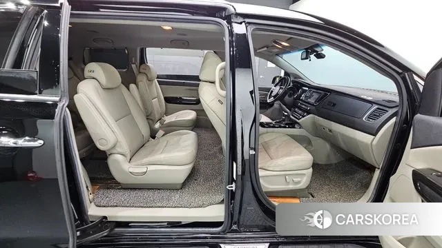 Kia The New Carnival 2019 Черный из Кореи, фото 2