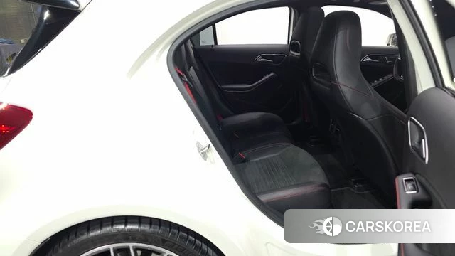 Mercedes-Benz A-Class W176 2018 Белый из Кореи, фото 2