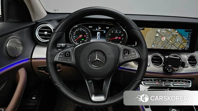 Mercedes-Benz E-Class W213 2018 Белый из Кореи, фото 2