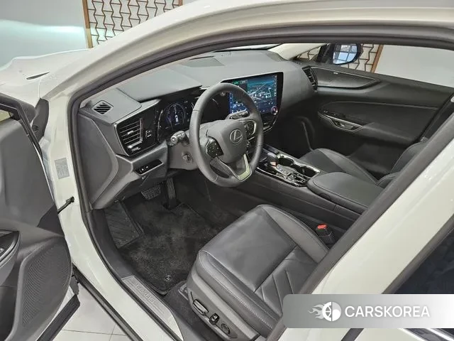 Lexus NX350h Second generation 2025 Белый из Кореи, фото 2