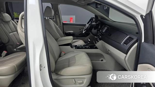 Kia The New Carnival 2018 Белый из Кореи, фото 2