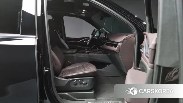 Cadillac Escalade 5th Generation 2024 Черный из Кореи, фото 2