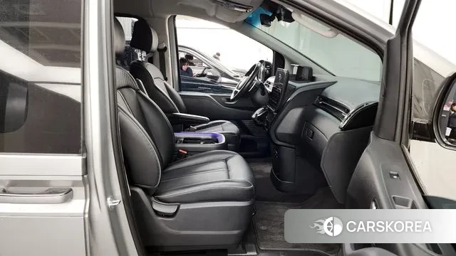 Hyundai Staria 2021 Серый из Кореи, фото 2