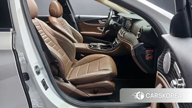 Mercedes-Benz E-Class W213 2019 Белый из Кореи, фото 2