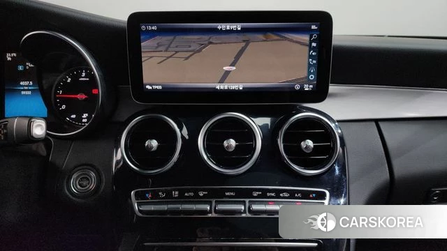 Mercedes-Benz C-Class W205 2019 Белый из Кореи, фото 2