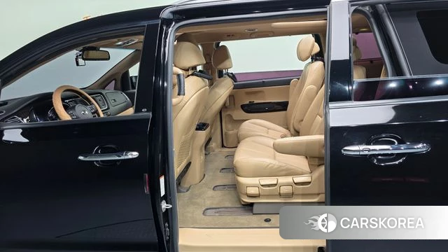 Kia The New Carnival 2019 Черный из Кореи, фото 2
