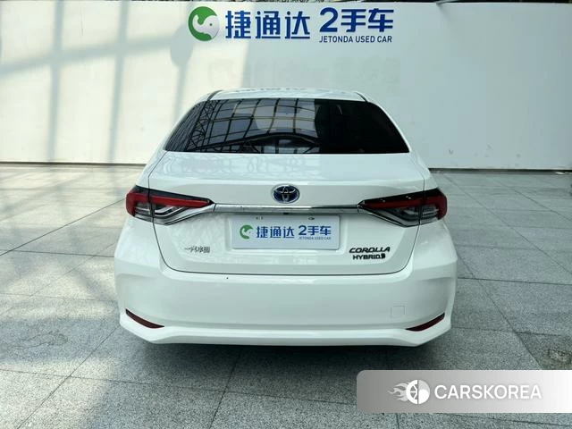Toyota Corolla 2021 Белый из Китая, фото 2