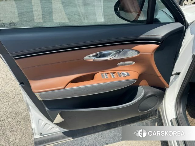 Genesis GV70 2021 Белый из Кореи, фото 2