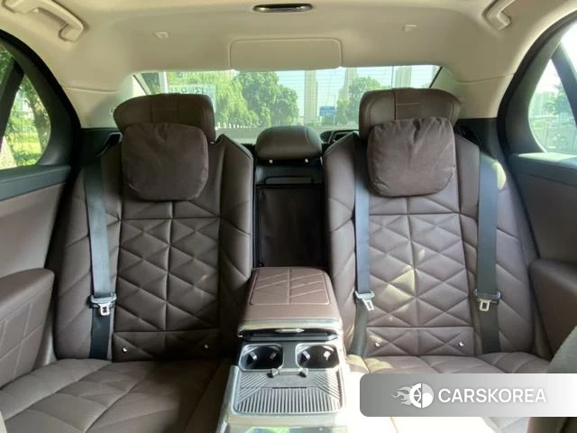 BMW 7 series 2024 Черный из Китая, фото 2