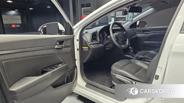 Hyundai Avante AD 2018 Белый из Кореи, фото 2