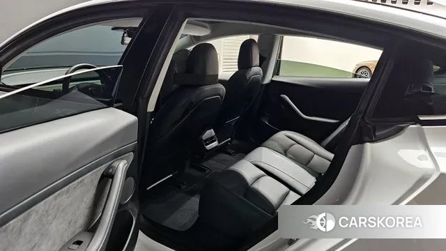 Tesla Model 3 2022 Белый из Кореи, фото 2