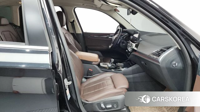 BMW X3 (G01) 2022 Черный из Кореи, фото 2