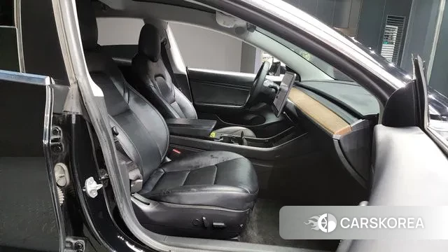 Tesla Model 3 2020 Черный из Кореи, фото 2