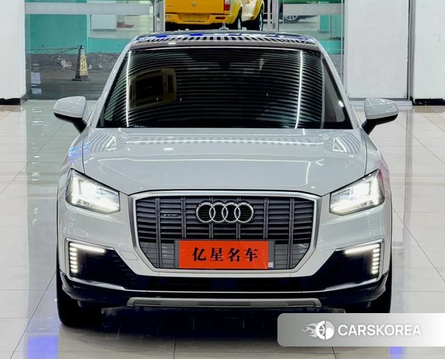 Audi Q2L e-tron 2021 Белый из Китая, фото 2