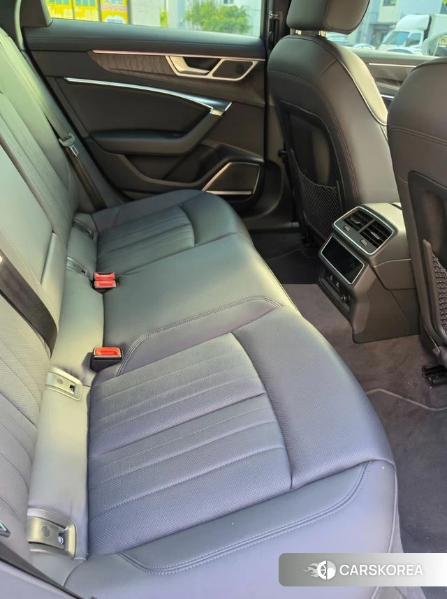 Audi A6 (C8) 2023 Белый из Кореи, фото 2