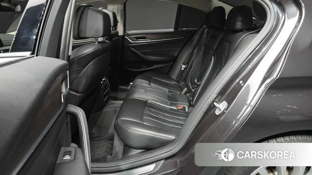 BMW 5 Series (G30) 2019 Серый из Кореи, фото 2