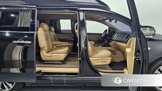 Kia All New Carnival 2018 Черный из Кореи, фото 2