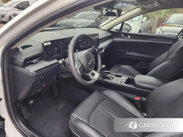 Kia The New K5 3rd generation 2024 Белый из Кореи, фото 2