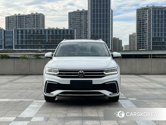 Volkswagen Tiguan L 2024 Белый из Китая, фото 2