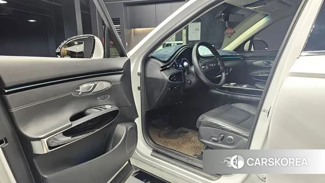 Genesis GV70 2021 Белый из Кореи, фото 2