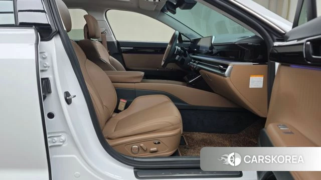 Hyundai Grandeur Hybrid (GN7) 2023 Белый из Кореи, фото 2