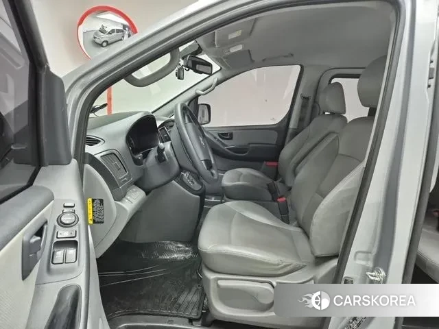 Hyundai The New Grand Starex 2018 Серебряный из Кореи, фото 2