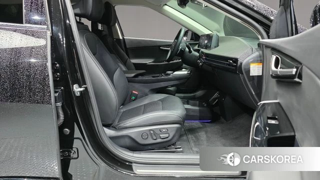Kia EV6 2023 Черный из Кореи, фото 2
