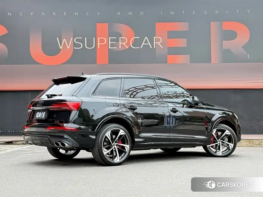 Audi SQ7 2024 Черный из Китая, фото 2
