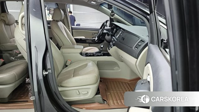 Kia The New Carnival 2018 Серый из Кореи, фото 2