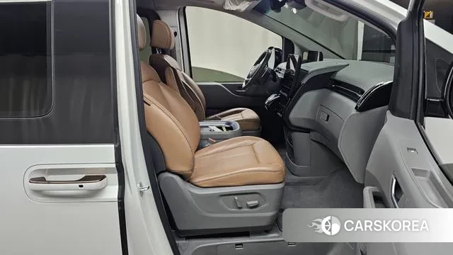 Hyundai Staria 2021 Белый из Кореи, фото 2