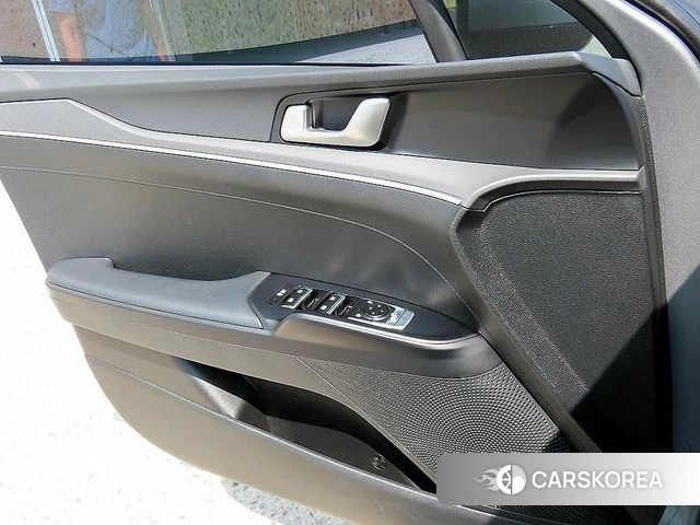Kia K5 3rd generation 2023 Серебристо-серый из Кореи, фото 2