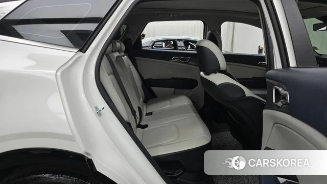 Kia Sportage 5th Generation Hybrid 2022 Белый из Кореи, фото 2