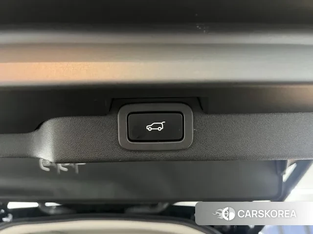 Land Rover Discovery 5 2018 Черный из Кореи, фото 2