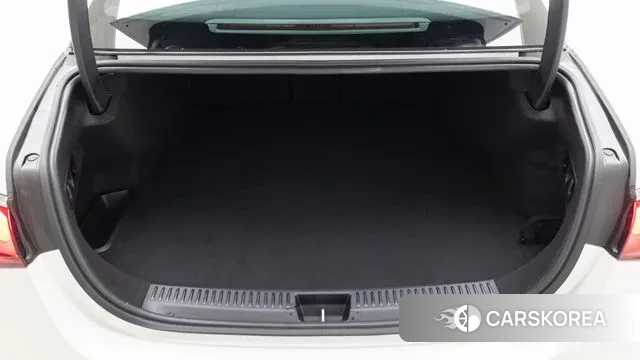 Mercedes-Benz E-Class W214 2025 Белый из Кореи, фото 2