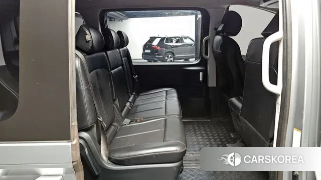 Hyundai Staria 2022 Серебряный из Кореи, фото 2