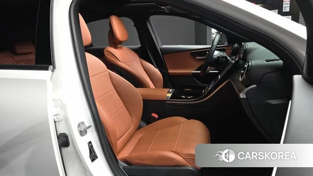 Mercedes-Benz C-Class W206 2024 Белый из Кореи, фото 2