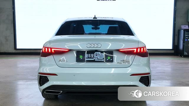 Audi A3 2021 Белый из Китая, фото 2
