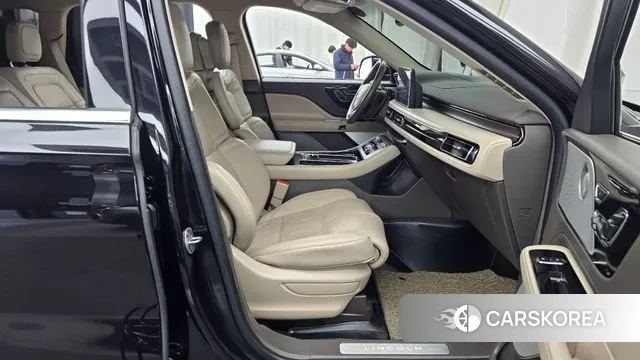 Lincoln Aviator 2nd generation 2023 Черный из Кореи, фото 2