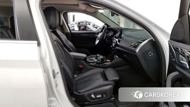 BMW X4 (G02) 2023 Белый из Кореи, фото 2