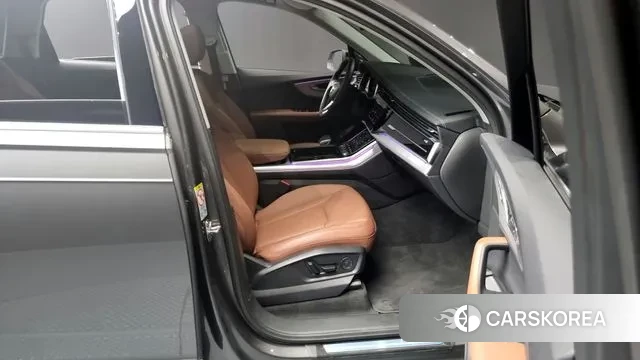 Audi Q7 (4M) 2023 Черный из Кореи, фото 2