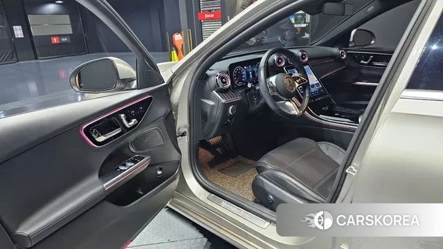 Mercedes-Benz C-Class W206 2022 Песочный из Кореи, фото 2