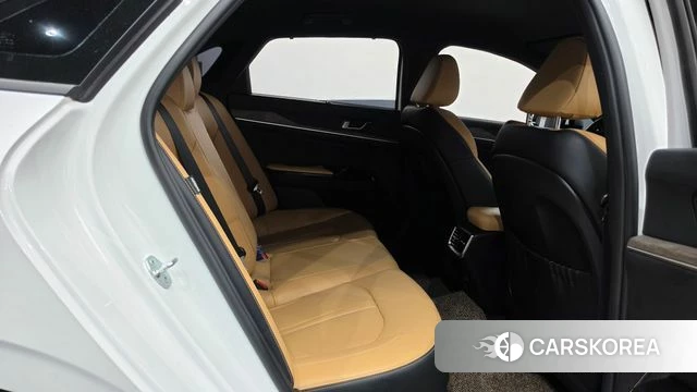 Kia K5 3rd generation 2023 Белый из Кореи, фото 2