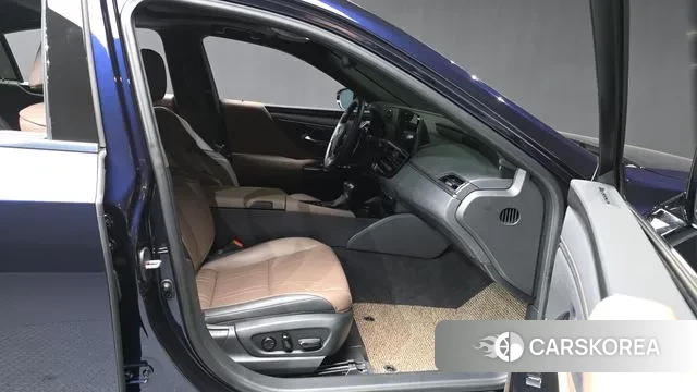 Lexus ES300h 7th generation 2023 Синий из Кореи, фото 2